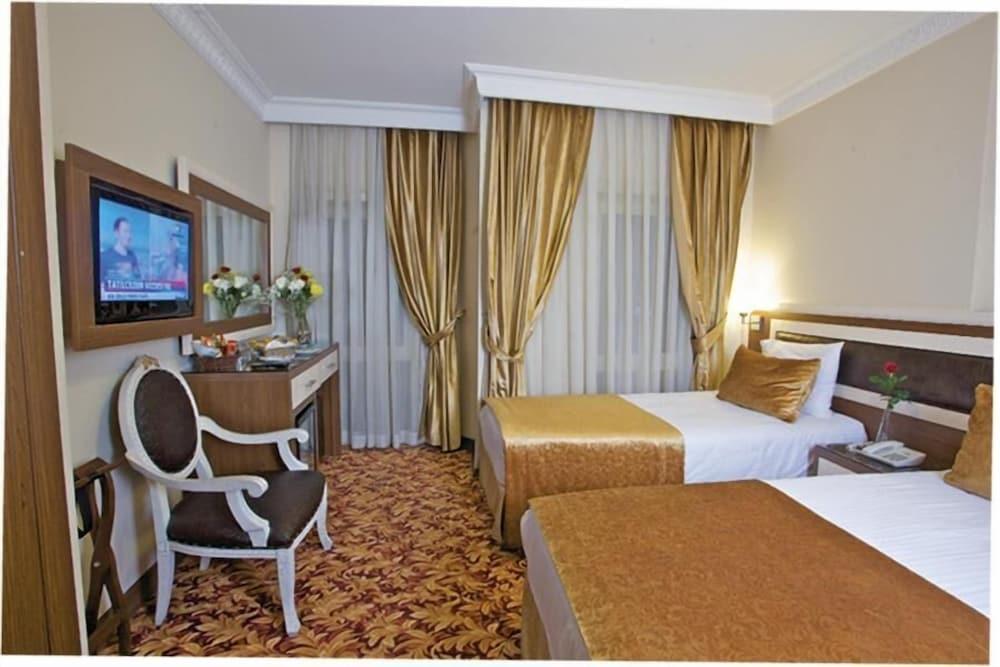 Grand Anatolia Hotel อิสตันบูล ภายนอก รูปภาพ