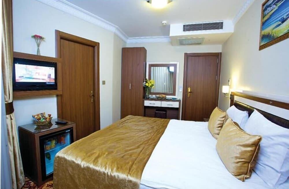 Grand Anatolia Hotel อิสตันบูล ภายนอก รูปภาพ